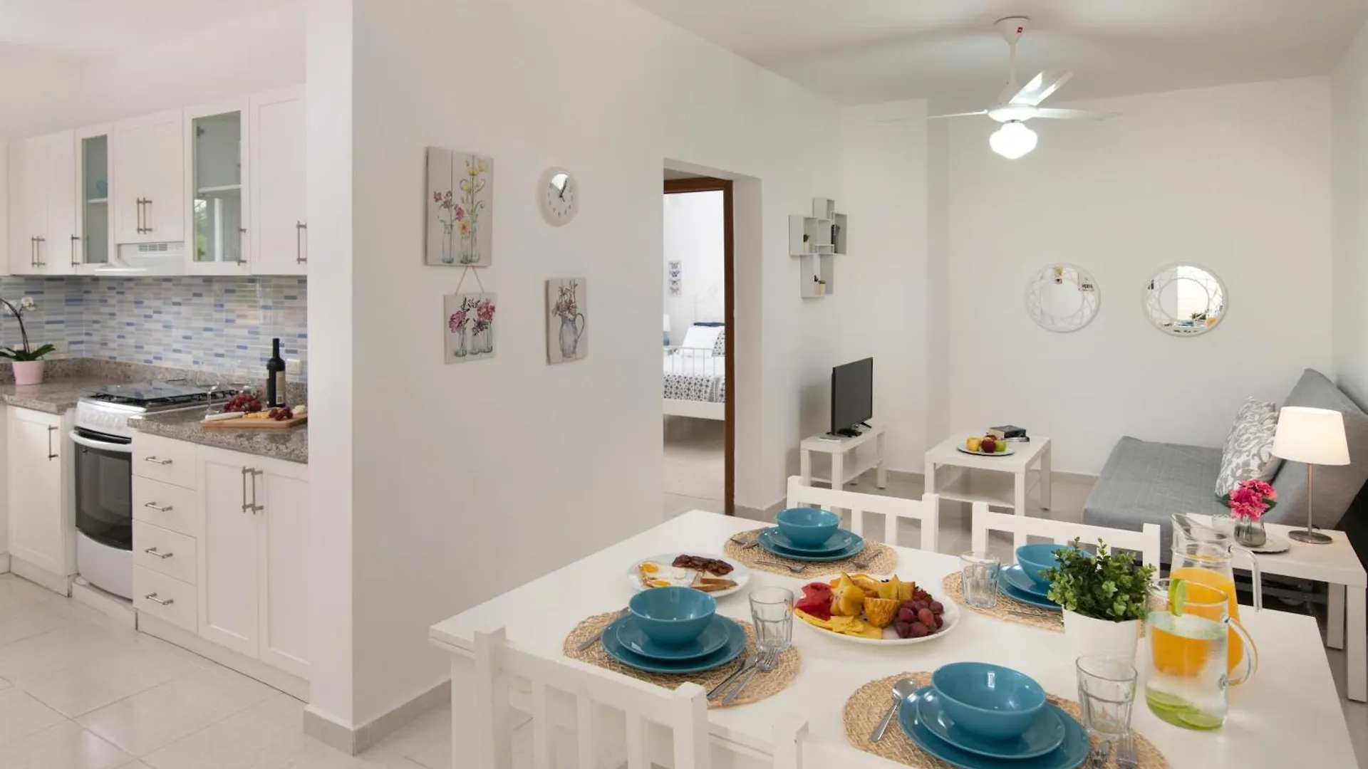 Los Flamencos Aparthotel Beach Club 바야히베